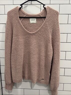 Abercrombie & Fitch Women's V-Neck Fuzzy Sweater - Mauve Pink